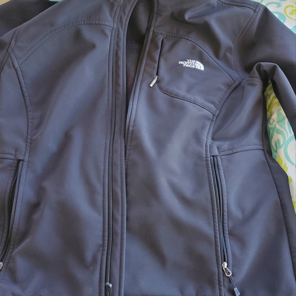 Northface Black Windwall jacket